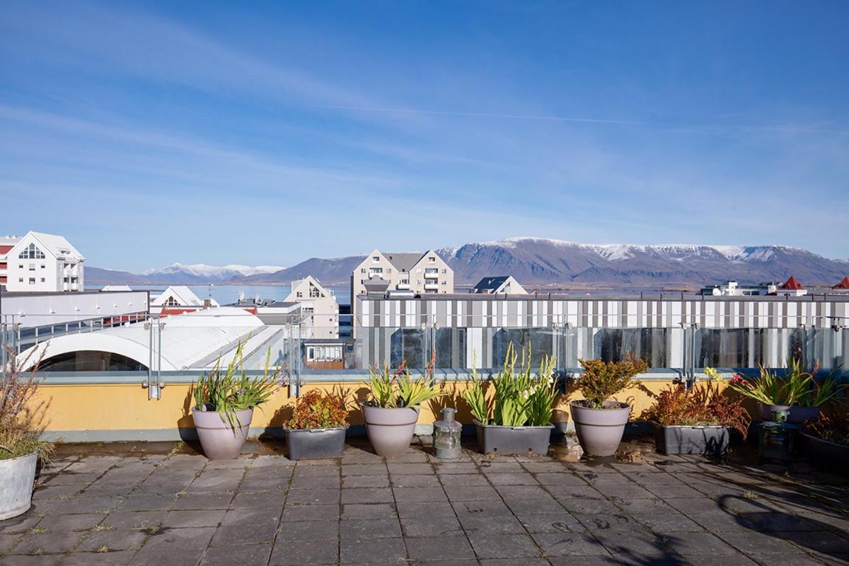 Penthouse Apartment With Panasonic Mountain View Reykjavík Kültér fotó